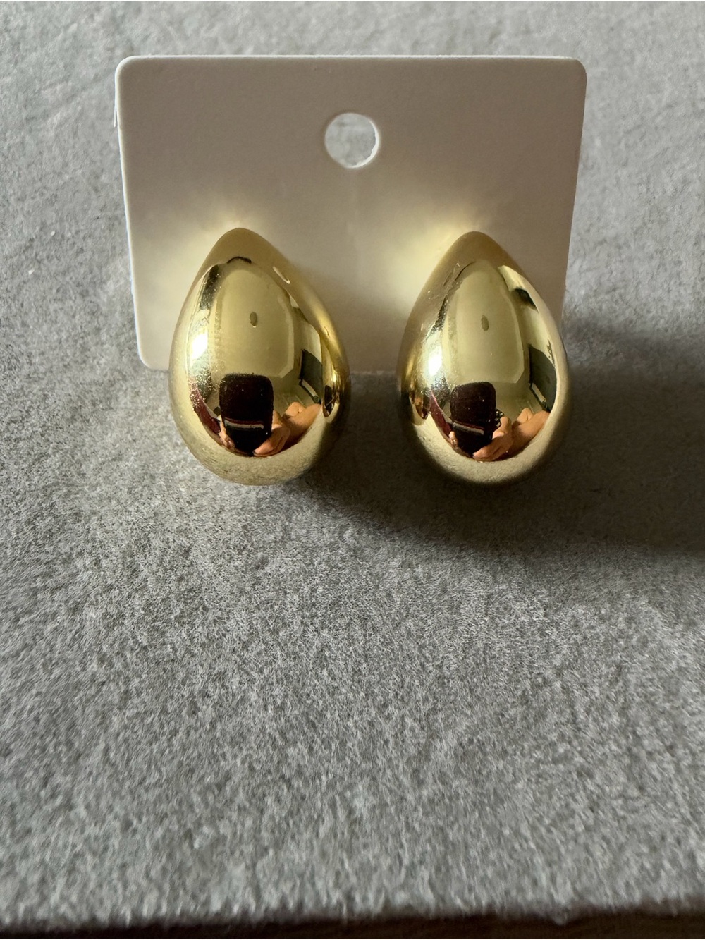 Classic Gold Teardrop Stud Earrings - Unbranded